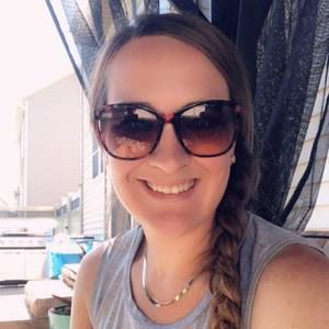 Meet your Posher, Stacy